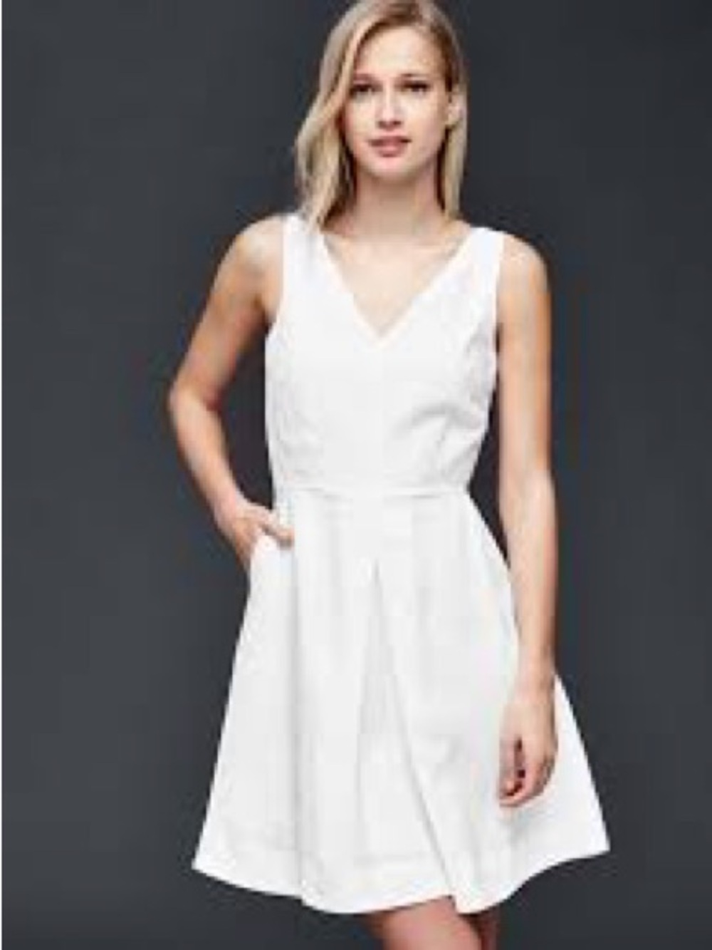 GAP White V-Neck Sleeveless Mini Dress